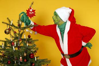 Quelli che odiano il Natale. Ecco come si cura la sindrome del Grinch