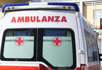 “Mi licenzio e lascio il 118. A nessuno importa di noi”. L’addio di un medico delle ambulanze