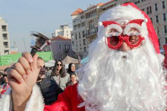 “Lo dico a Babbo Natale”, lo psichiatra boccia la ‘minaccia’ dei genitori