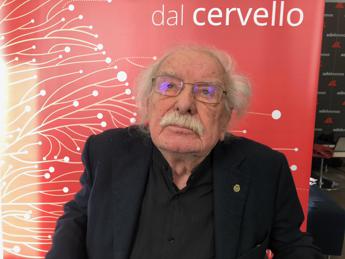 Medicina, neuroscienziato Rizzolatti: “Grazie a neuroni specchio recupero più veloce”