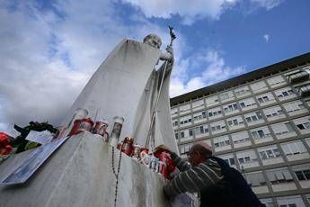 Papa, gli esperti: ecco cosa rischia dopo il broncospasmo